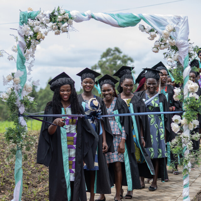 1 Kipindi ribboncutting080x1080